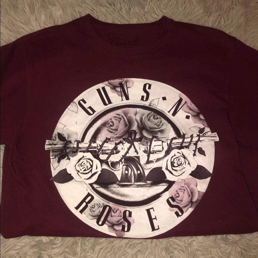 guns and roses t-shirt